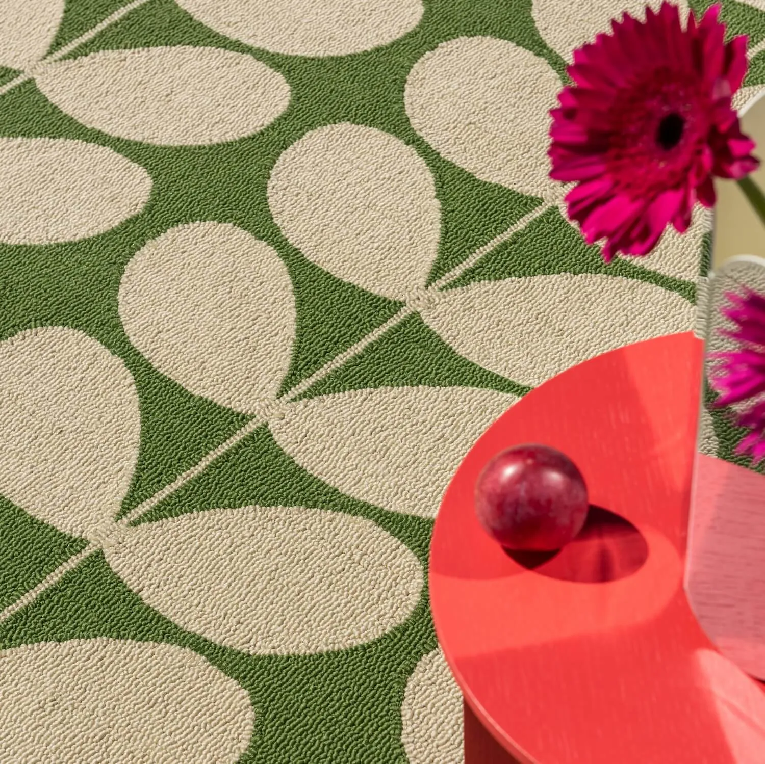 Basil Solid Stem Outdoor Rug