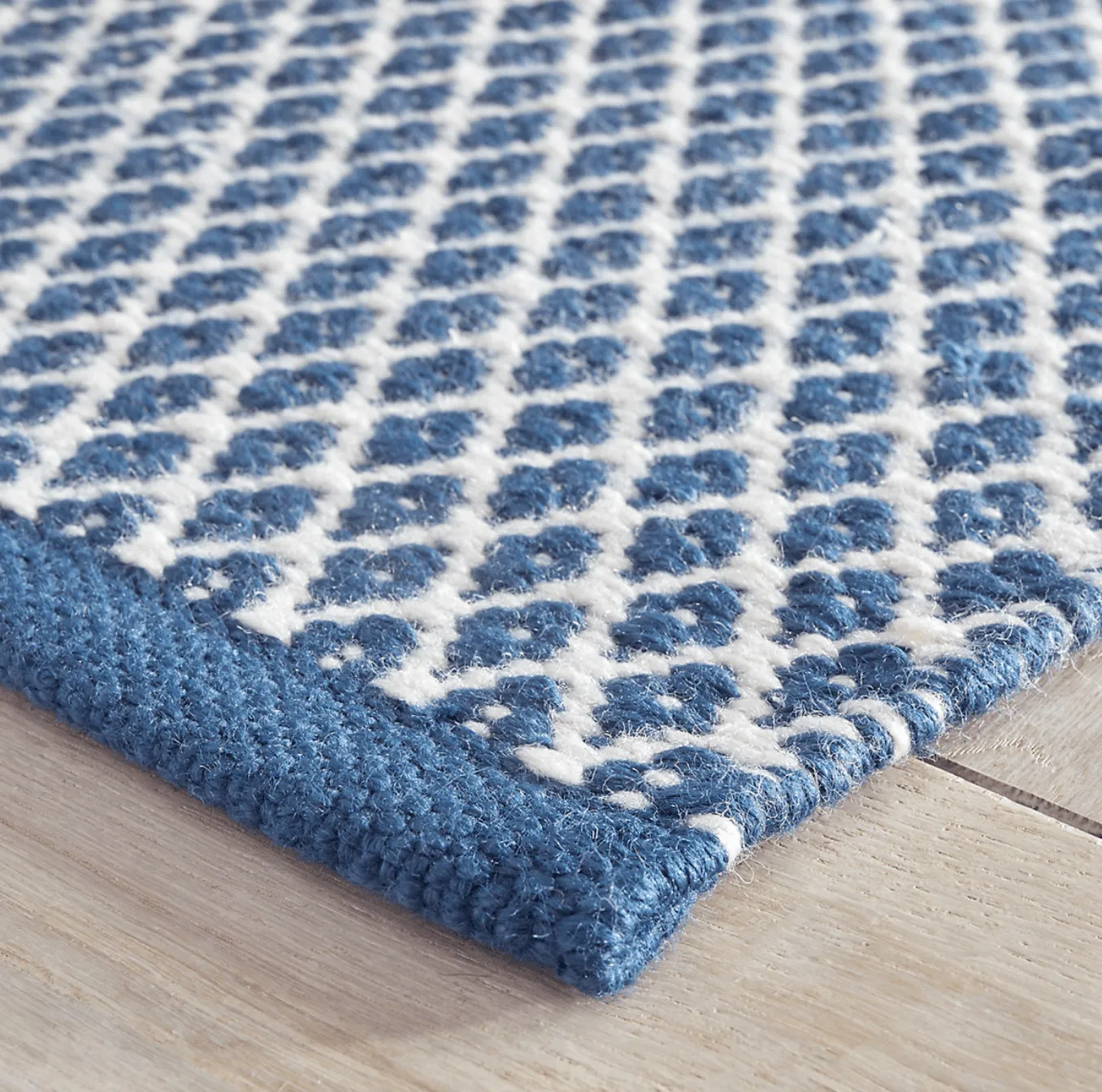 Mainsail Handwoven Indoor/Outdoor Rug - Navy